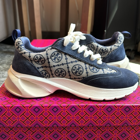 🤩Tory Burch Women's T Monogram Good Luck Trainer Sneakers size #8 like new - Picture 11 of 16